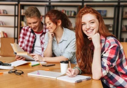 چرا یادگیری گرامر انگلیسی با تاچ استون راحت‌تر است؟
